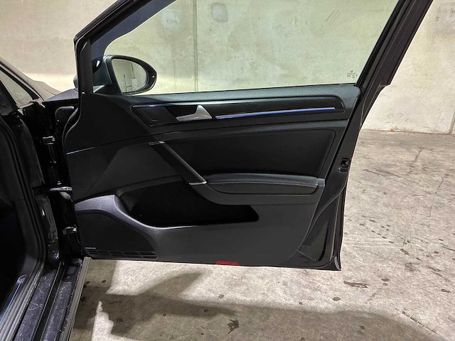 Volkswagen golf 2.0 tsi r 4motion 300pk 2015, p-916-rv - afbeelding 29 van  42