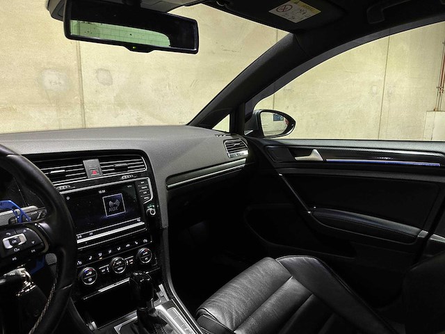 Volkswagen golf 2.0 tsi r 4motion 300pk 2015, p-916-rv - afbeelding 13 van  50