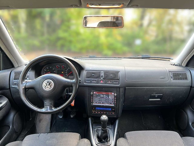 Volkswagen golf 2.3 v5 highline 2001 | 27-hf-dz i - afbeelding 13 van  23