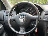 Volkswagen golf 2.3 v5 highline 2001 | 27-hf-dz i - afbeelding 14 van  23