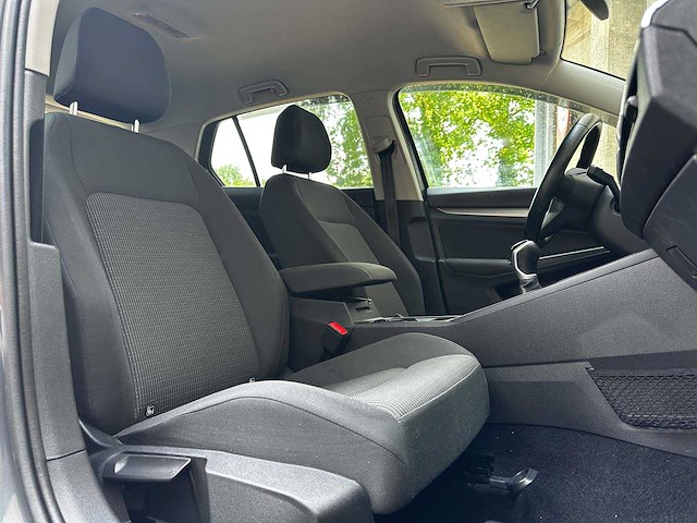 Volkswagen golf 8 viii 2.0 tdi 116pk 2020, gfl-69-z - afbeelding 35 van  36