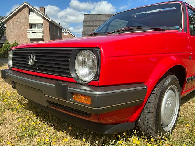 Volkswagen golf gl uitvoering oldtimer - afbeelding 1 van  38