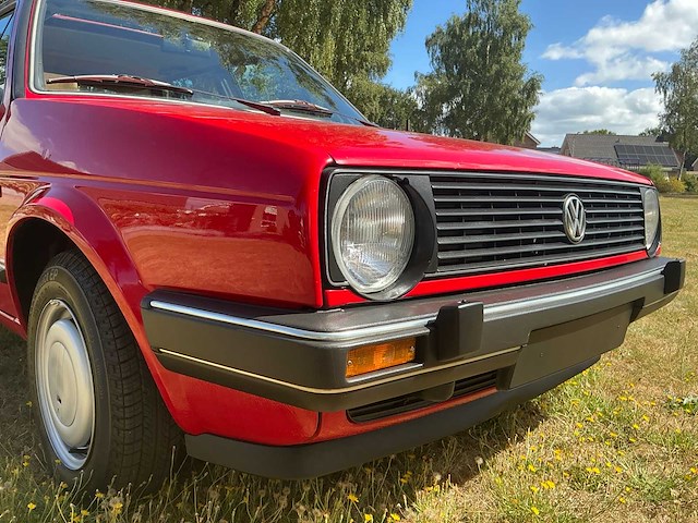 Volkswagen golf gl uitvoering oldtimer - afbeelding 2 van  38