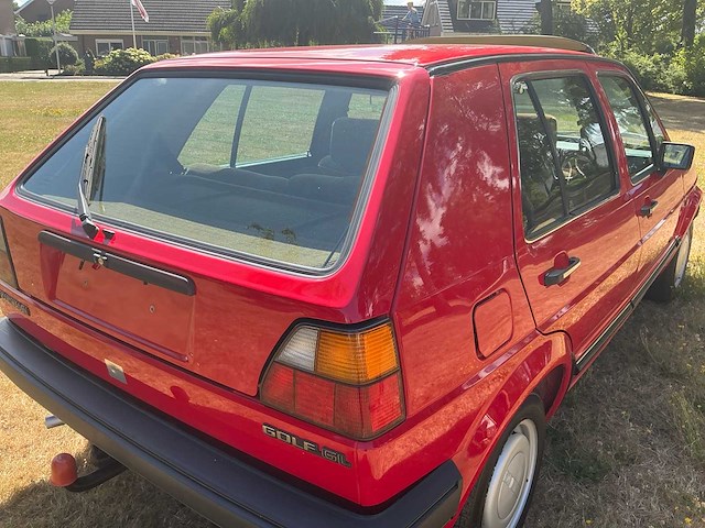 Volkswagen golf gl uitvoering oldtimer - afbeelding 6 van  38