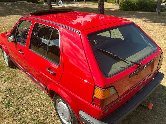 Volkswagen golf gl uitvoering oldtimer - afbeelding 9 van  38
