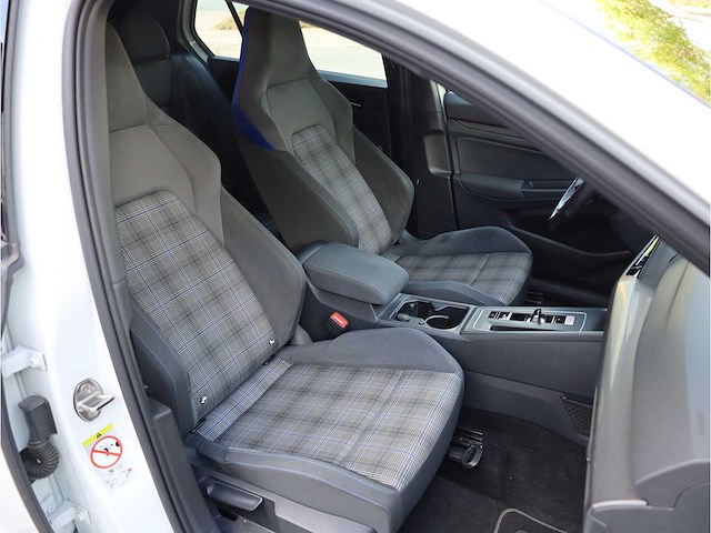 Volkswagen golf gte 1.4 ehybrid phev 245pk automaat 2021, t-997-ts - afbeelding 21 van  33