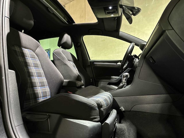 Volkswagen golf gte 1.4 tsi 204pk 2015 (origineel-nl), 1-znb-51 - afbeelding 32 van  51