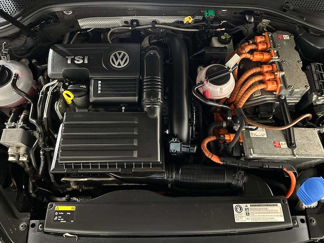 Volkswagen golf gte 1.4 tsi 204pk 2015 (origineel-nl), 1-znb-51 - afbeelding 33 van  51