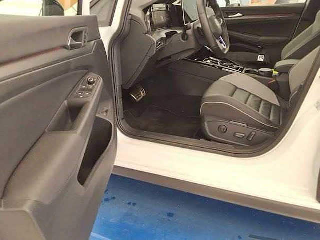 Volkswagen golf gte 1.5 ehybrid 272pk automaat 2025 garantie 2030 - afbeelding 14 van  36