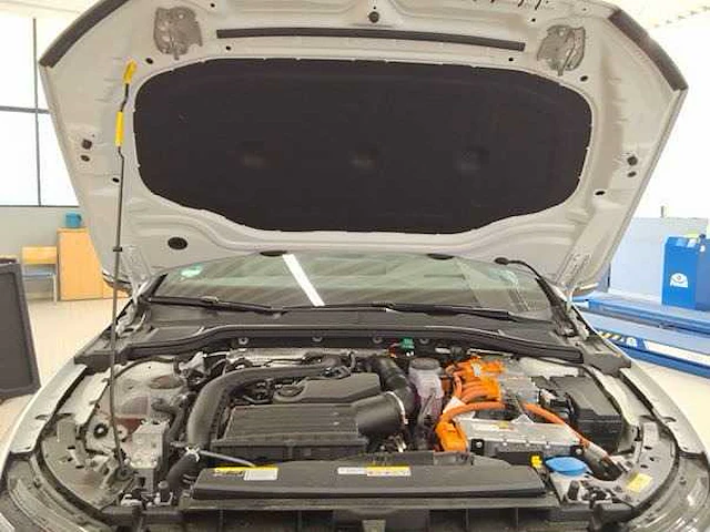 Volkswagen golf gte 1.5 ehybrid 272pk automaat 2025 garantie 2030 - afbeelding 19 van  36
