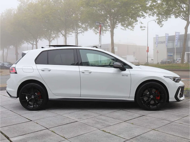 Volkswagen golf gte 1.5 ehybrid 272pk automaat 2025 garantie 2030 - afbeelding 42 van  44