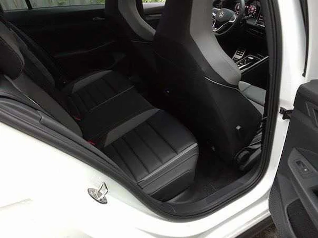Volkswagen golf gte 1.5 ehybrid 272pk automaat 2026 garantie 2031 - afbeelding 15 van  36