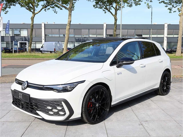Volkswagen golf gte 1.5 ehybrid 272pk automaat 2026 garantie 2031 - afbeelding 2 van  54