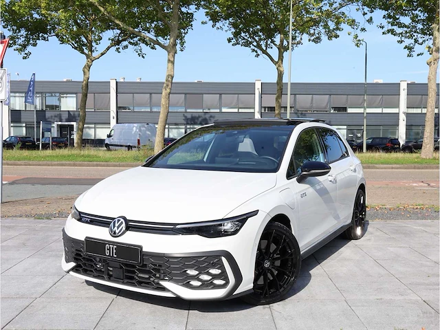 Volkswagen golf gte 1.5 ehybrid 272pk automaat 2026 garantie 2031 - afbeelding 1 van  54