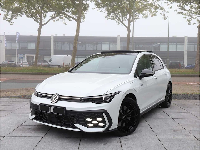 Volkswagen golf gte 1.5 ehybrid 272pk automaat 2026 garantie 2031 - afbeelding 1 van  41