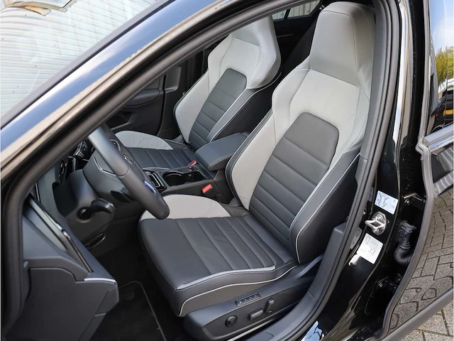 Volkswagen golf gte 1.5 ehybrid 272pk automaat 2026 garantie 2031 - afbeelding 6 van  57