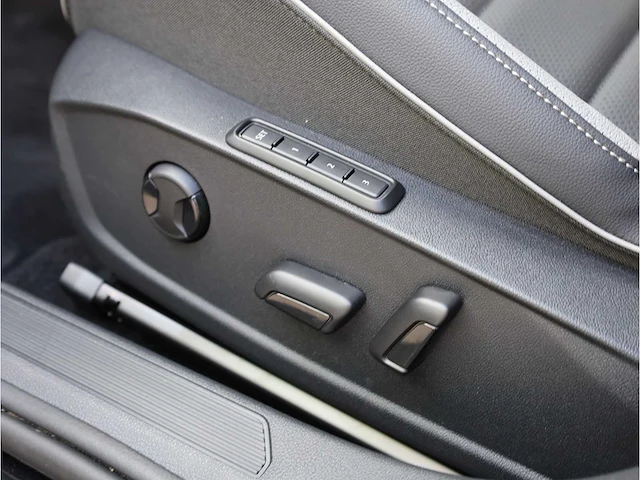 Volkswagen golf gte 1.5 ehybrid 272pk automaat 2026 garantie 2031 - afbeelding 27 van  57