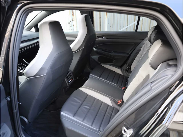 Volkswagen golf gte 1.5 ehybrid 272pk automaat 2026 garantie 2031 - afbeelding 40 van  57