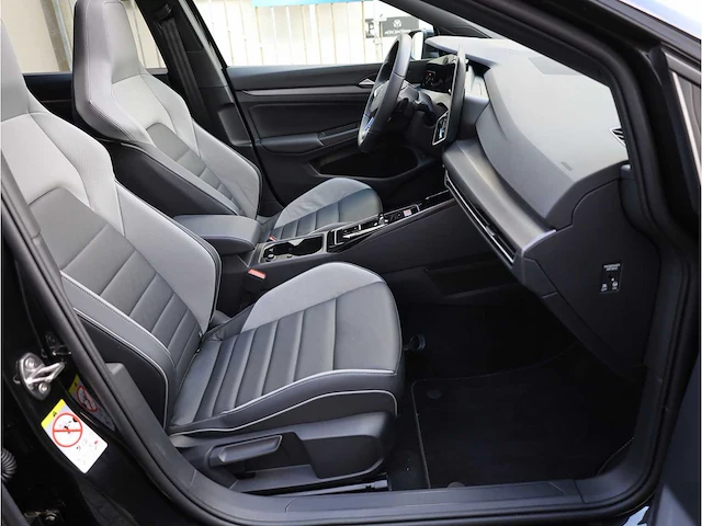 Volkswagen golf gte 1.5 ehybrid 272pk automaat 2026 garantie 2031 - afbeelding 42 van  57