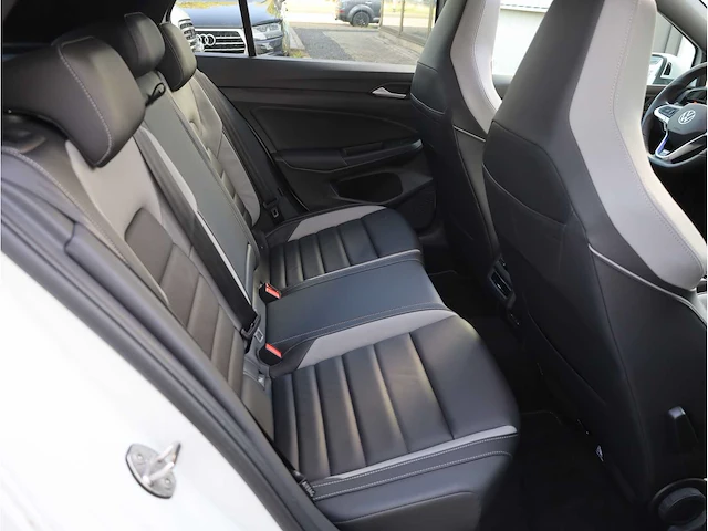 Volkswagen golf gte 1.5 ehybrid phev 272pk automaat 2025 garantie 2030 - afbeelding 33 van  53