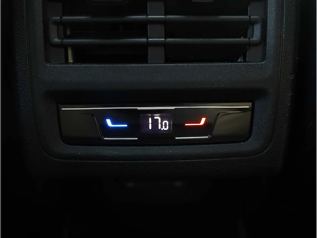 Volkswagen golf gte 1.5 ehybrid phev 272pk automaat 2025 garantie 2030 - afbeelding 35 van  53