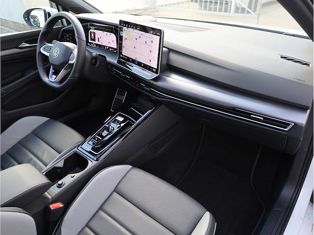 Volkswagen golf gte 1.5 ehybrid phev 272pk automaat 2025 garantie 2030 - afbeelding 10 van  53