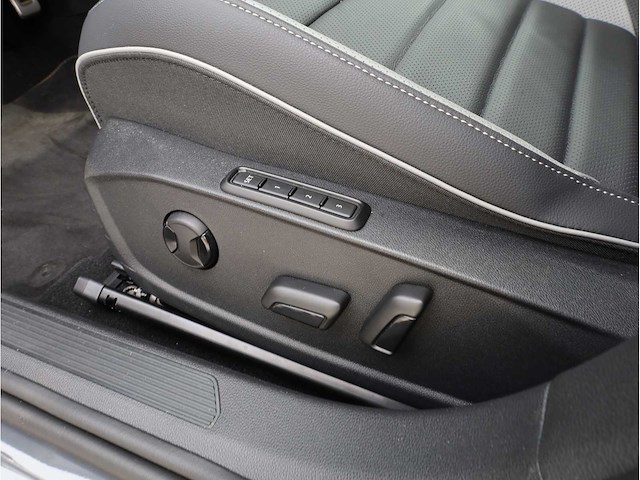 Volkswagen golf gte 1.5 ehybrid phev 272pk automaat 2025, kvk-28-v - afbeelding 30 van  52