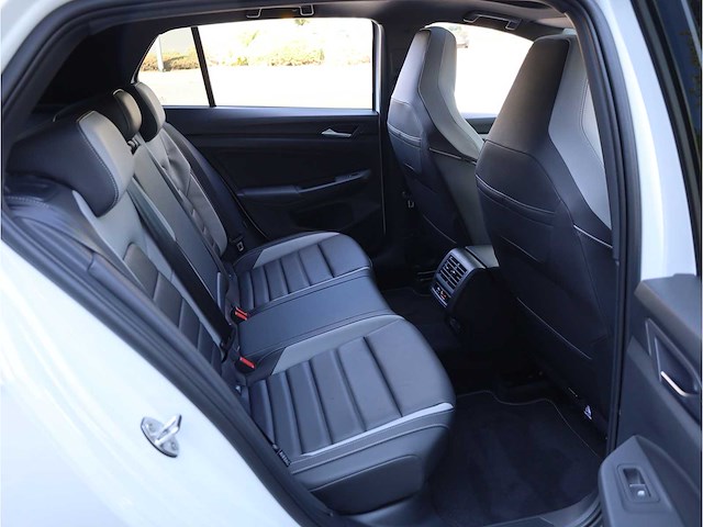 Volkswagen golf gte 1.5 ehybrid phev 272pk automaat 2025 - afbeelding 32 van  40