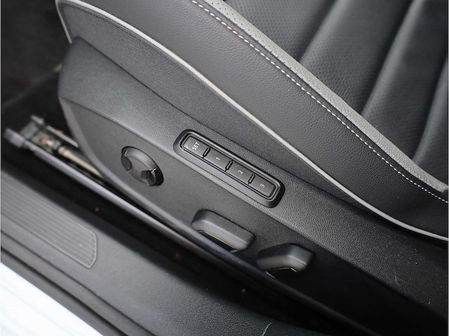 Volkswagen golf gte 1.5 ehybrid phev 272pk automaat 2025 - afbeelding 31 van  47