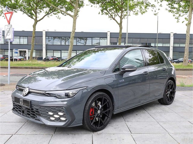 Volkswagen golf gte 1.5 ehybrid phev 272pk automaat 2025 - afbeelding 2 van  48