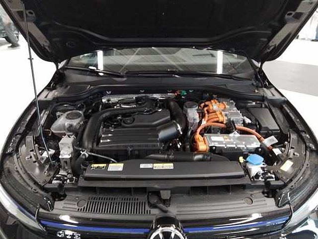 Volkswagen golf gte 1.5 ehybrid phev 272pk automaat 2026 - afbeelding 4 van  14