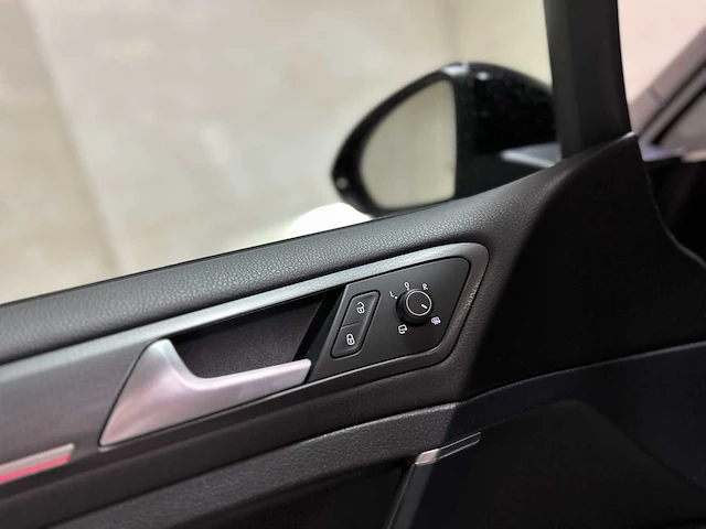 Volkswagen golf gti performance vii 2.0 tsi golf 7 245pk 2019, g-609-hx - afbeelding 29 van  60