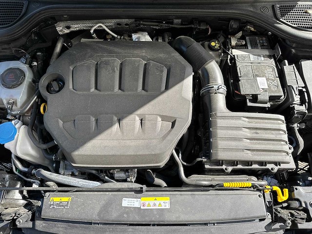 Volkswagen golf r viii 2.0 tsi 4motion 320pk 2023 (golf 8, mk8, viii) - afbeelding 29 van  49
