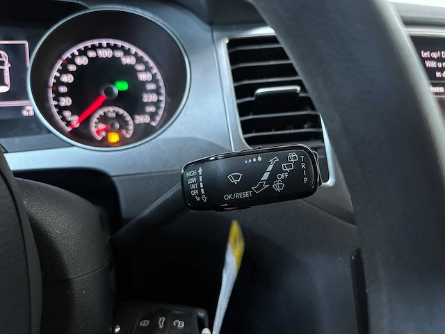 Volkswagen golf sportsvan 1.0 tsi highline 110pk 2018, n-155-rt - afbeelding 15 van  39