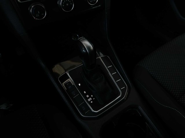 Volkswagen golf sportsvan 1.0 tsi highline 110pk 2018, n-155-rt - afbeelding 17 van  39