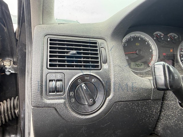Volkswagen golf sw 1.6i base 102 at, 2004 - afbeelding 14 van  39