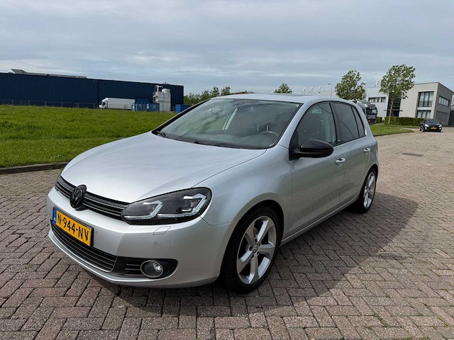 Volkswagen golf variant 1.2 tsi trendline, n-944-nv - afbeelding 1 van  22