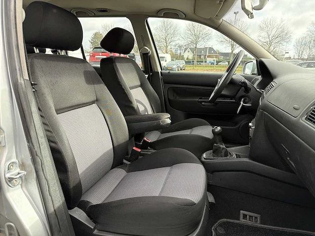 Volkswagen golf variant 1.9 sdi trendline 2002 | 81-ld-fp - afbeelding 18 van  27