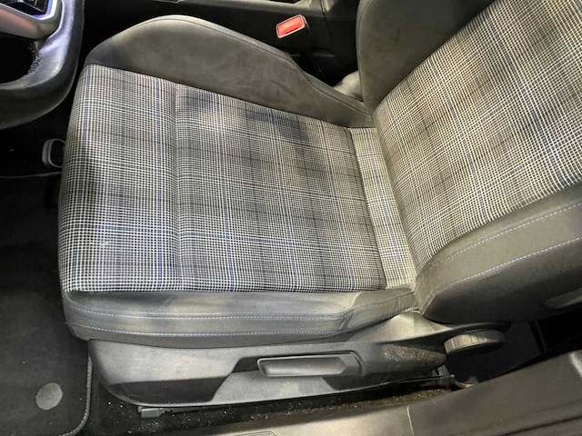 Volkswagen golf viii 1.4 gte 2020 | 32-46-26 - afbeelding 25 van  31