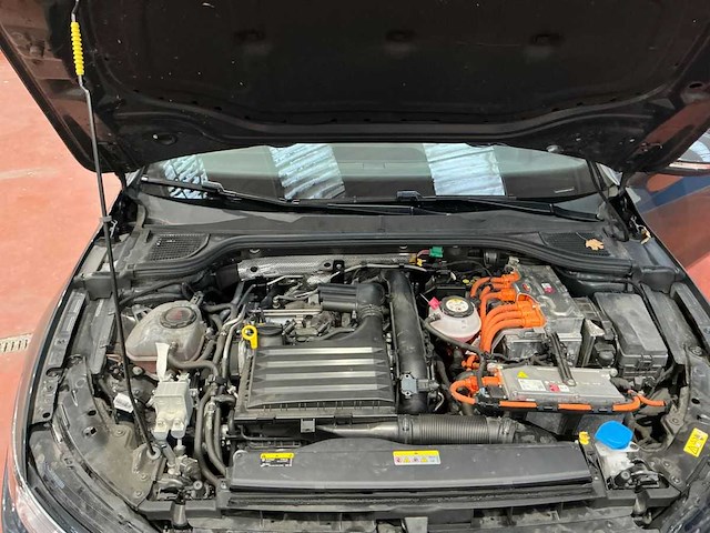 Volkswagen golf viii 1.4 gte 2020 | 32-46-26 - afbeelding 28 van  31