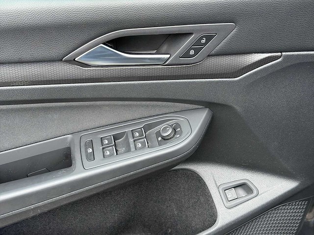 Volkswagen golf viii 1.4 gte 2020 | 32-46-26 - afbeelding 36 van  37