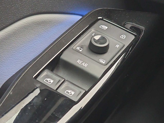 Volkswagen id.3 first max 58 kwh 2020 | j-448-ls - afbeelding 4 van  34