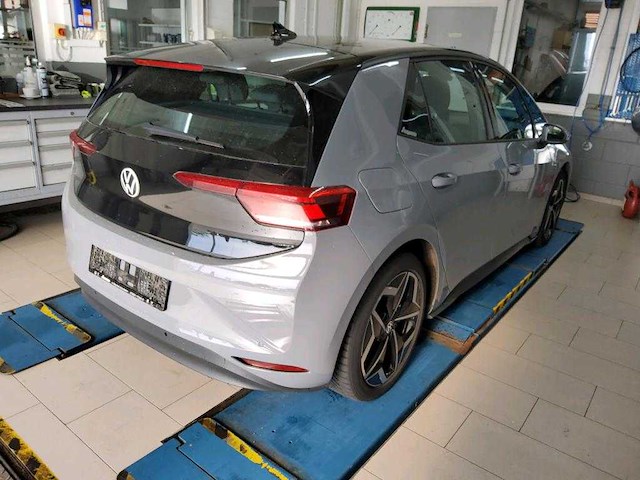 Volkswagen id.3 pro 58 kwh 150kw automaat 2023 - afbeelding 10 van  13