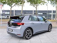 Volkswagen id.3 pro 58 kwh 150kw automaat 2023 - afbeelding 1 van  19