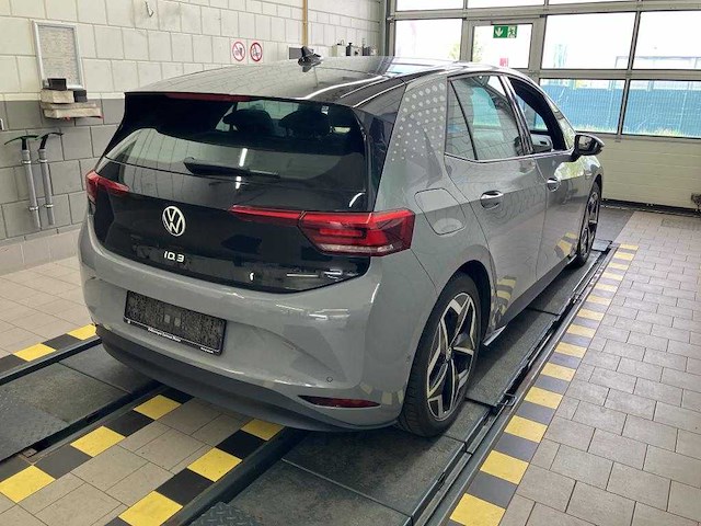 Volkswagen id.3 pro s 77 kwh 150kw automaat 2023 - afbeelding 7 van  10