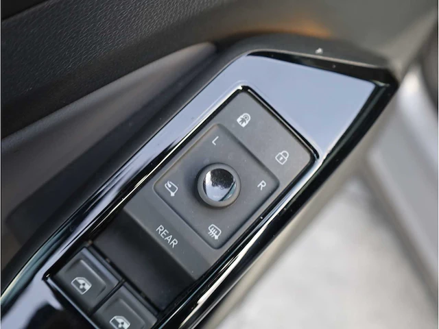 Volkswagen id.4 pro 77 kwh 150kw automaat 2023 - afbeelding 6 van  40