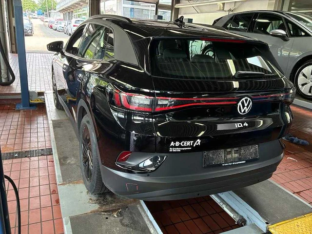 Volkswagen id.4 pro 77 kwh 150kw automaat 2023 - afbeelding 11 van  18