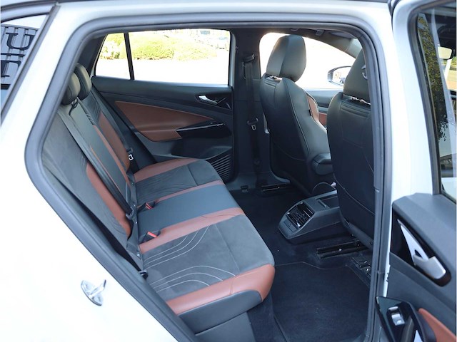 Volkswagen id.4 pro business 77 kwh 150kw automaat 2023 soh 92% - afbeelding 38 van  48