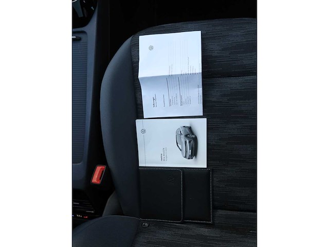 Volkswagen id.4 pro business 77 kwh 150kw automaat 2023 soh 94% - afbeelding 27 van  33