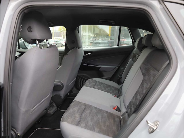 Volkswagen id.4 pure 52 kwh 125kw automaat 2022 - afbeelding 18 van  32